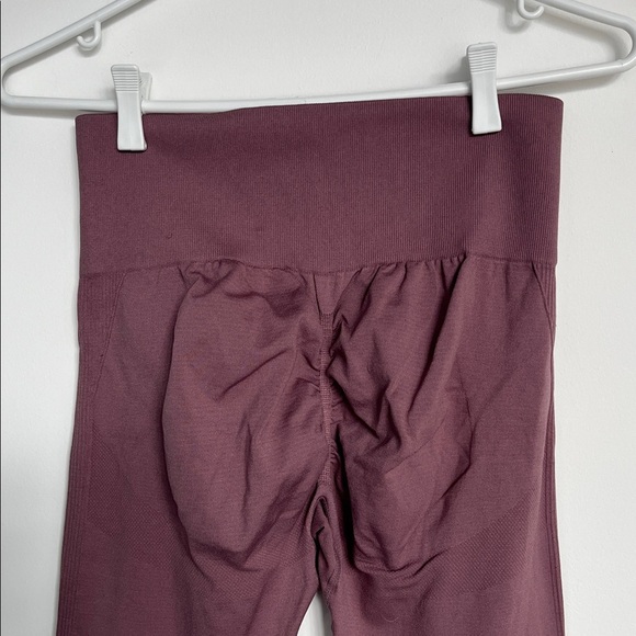 Mauve Seamless High Waist Scrunch Butt Yoga Pants - Picture 1 of 6